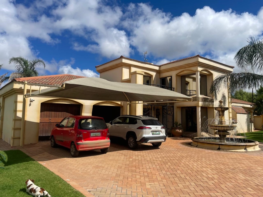 5 Bedroom Property for Sale in Christiana North West